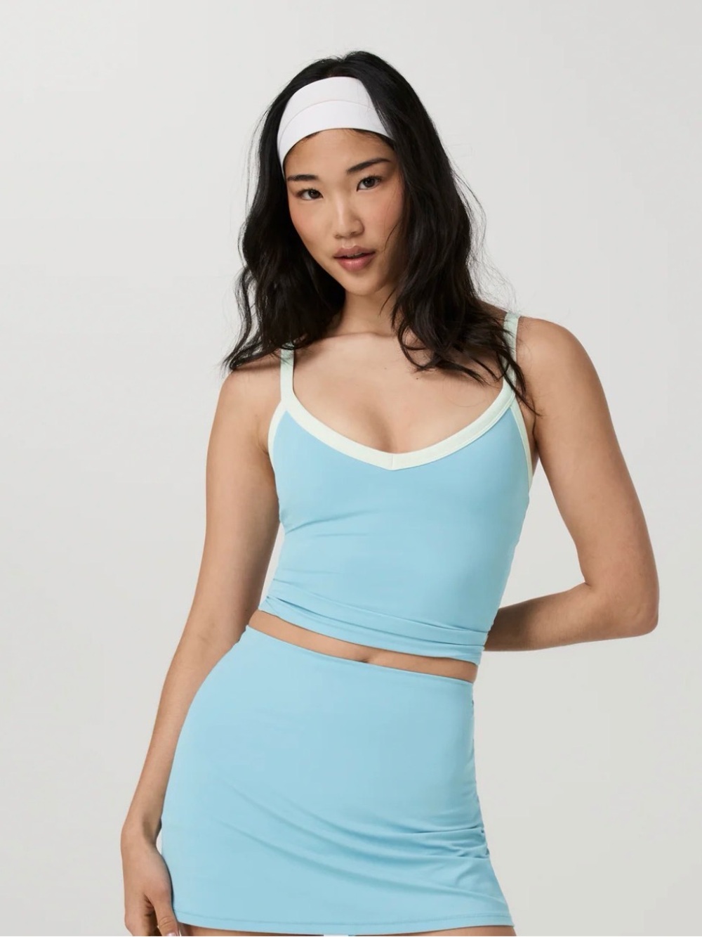 Vuori alltheform v neck tank in seafolly color